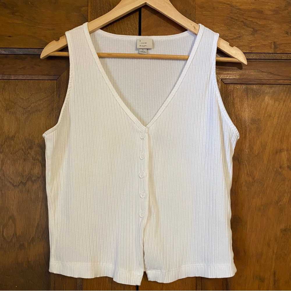 White Sleeveless Ribbed vest